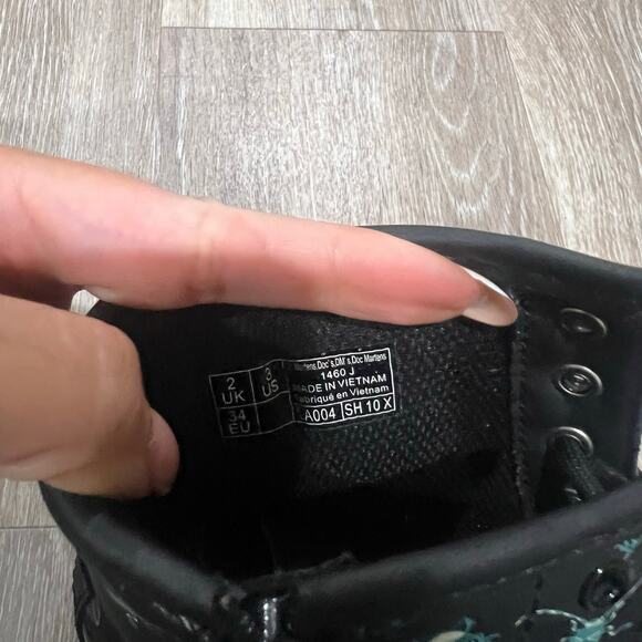 Dr. Martens Junior 1460 Glow Dark Bugs Lace Up Boots Black and Blue Size 3 - Picture 5 of 8